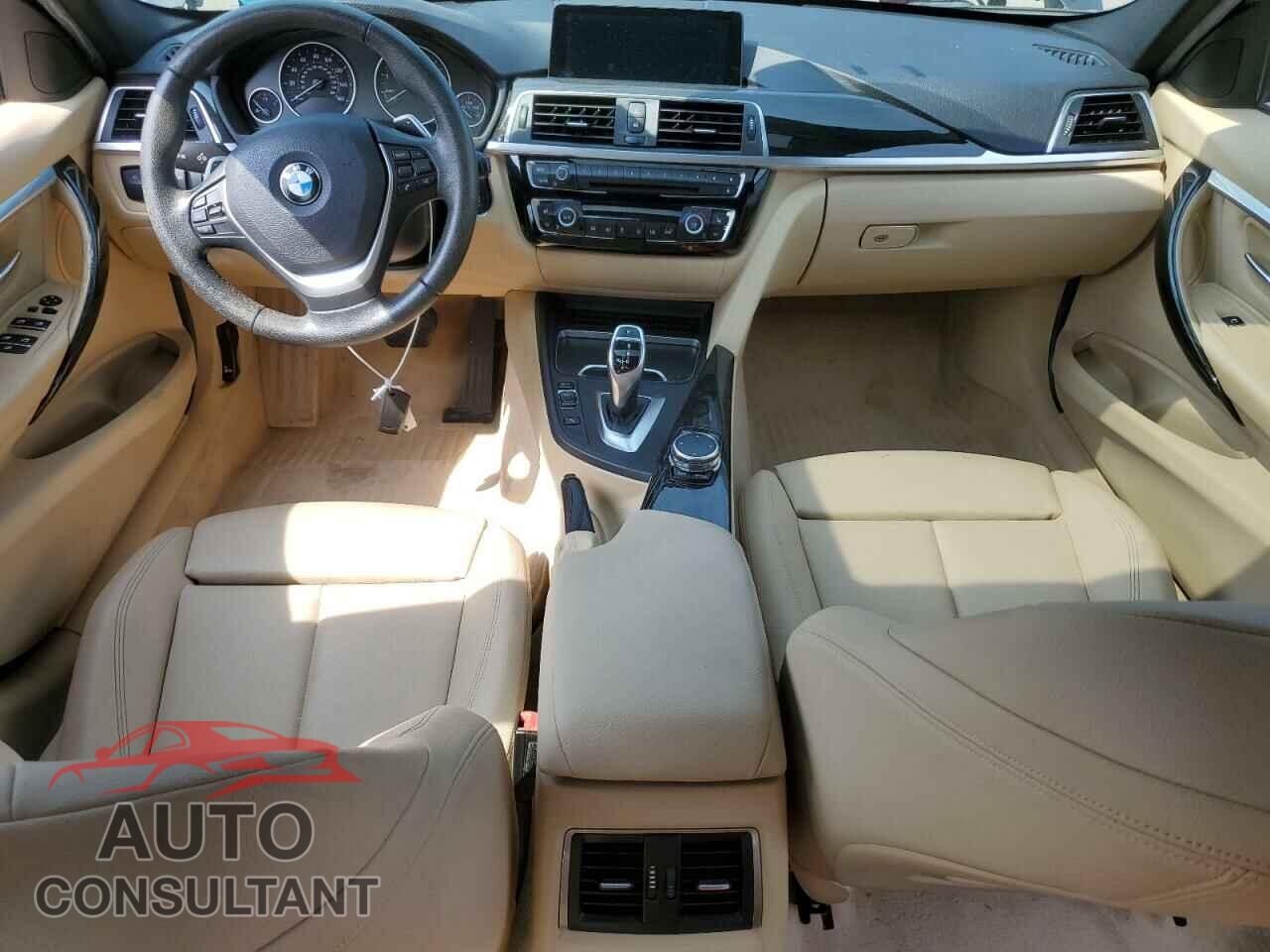 BMW 3 SERIES 2016 - WBA8E3G50GNU03686