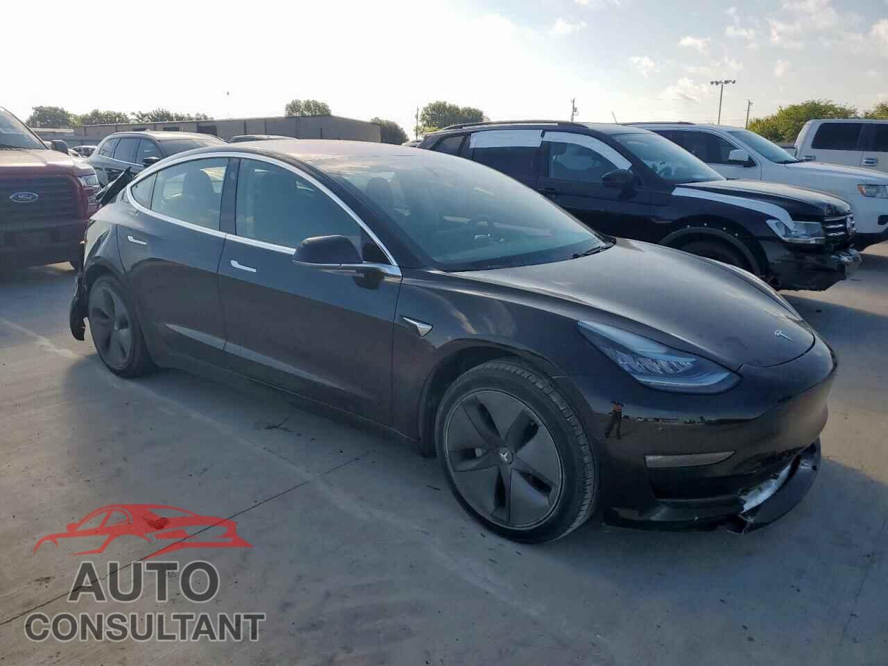 TESLA MODEL 3 2018 - 5YJ3E1EA9JF033667