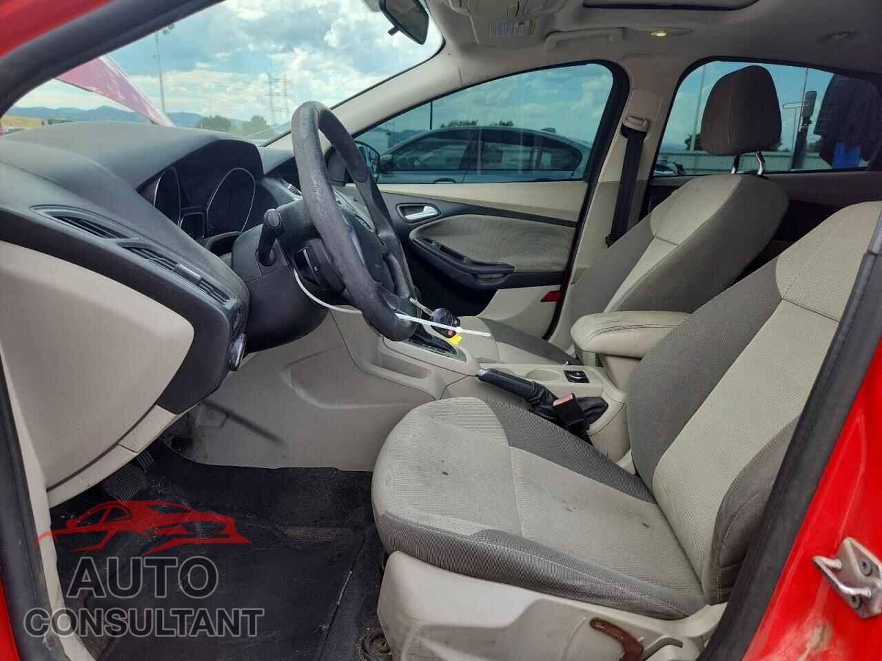 FORD FOCUS 2012 - 1FAHP3F23CL261382