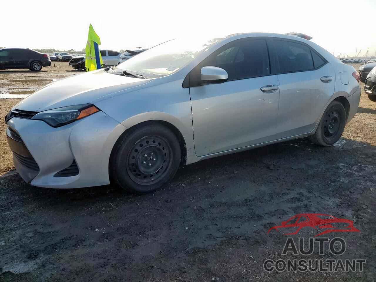 TOYOTA COROLLA 2018 - 5YFBURHE0JP804906