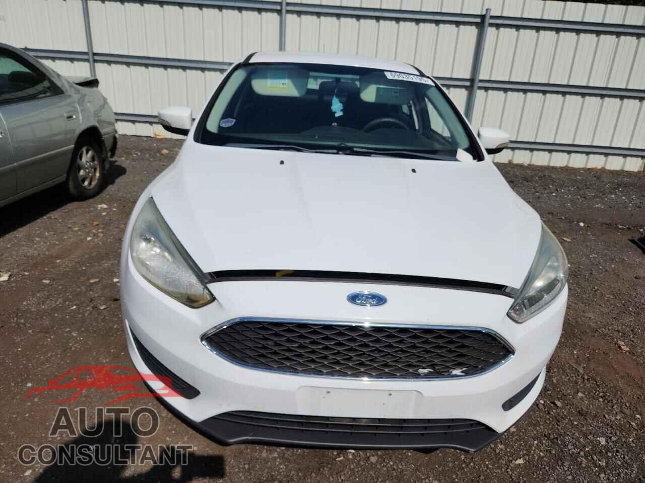 FORD FOCUS 2015 - 1FADP3F23FL251826