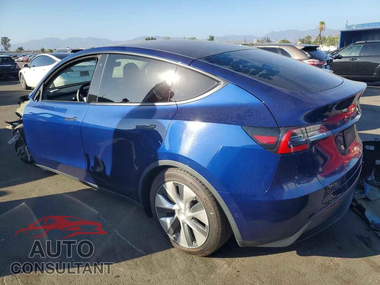 TESLA MODEL Y 2020 - 5YJYGDEE8LF053853