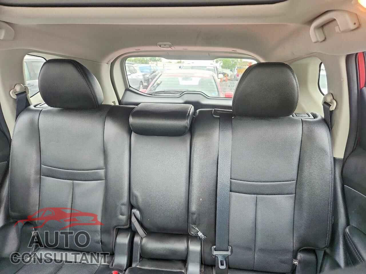 NISSAN ROGUE 2015 - 5N1AT2MV2FC885155