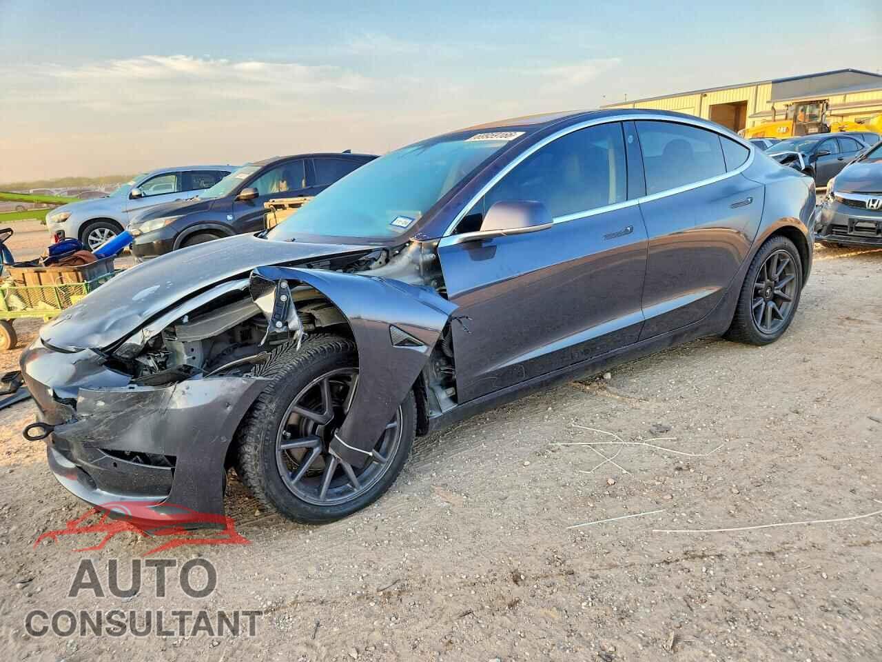 TESLA MODEL 3 2018 - 5YJ3E1EA9JF031580
