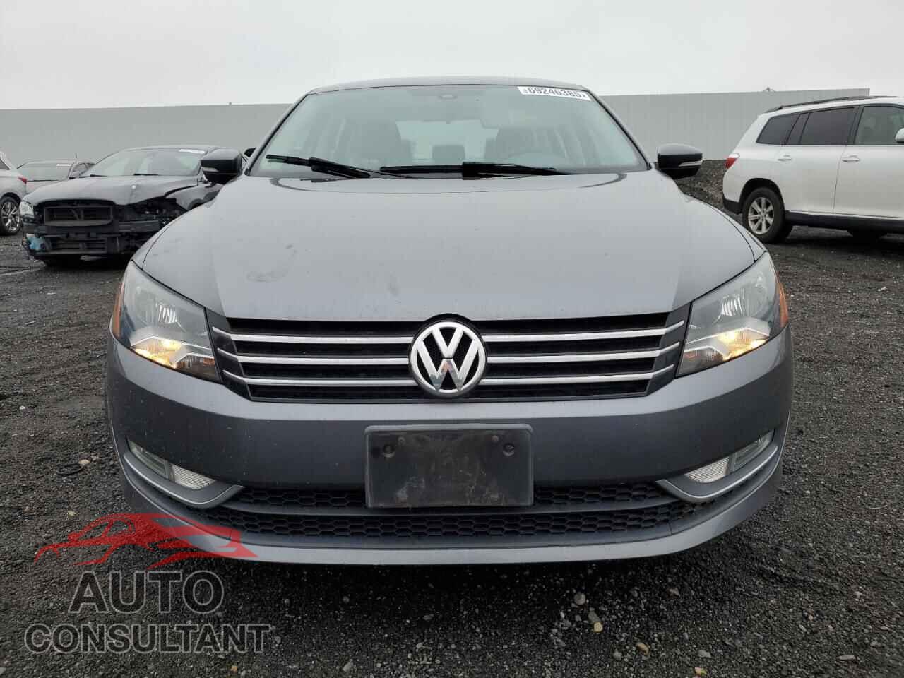 VOLKSWAGEN PASSAT 2015 - 1VWAT7A30FC119121