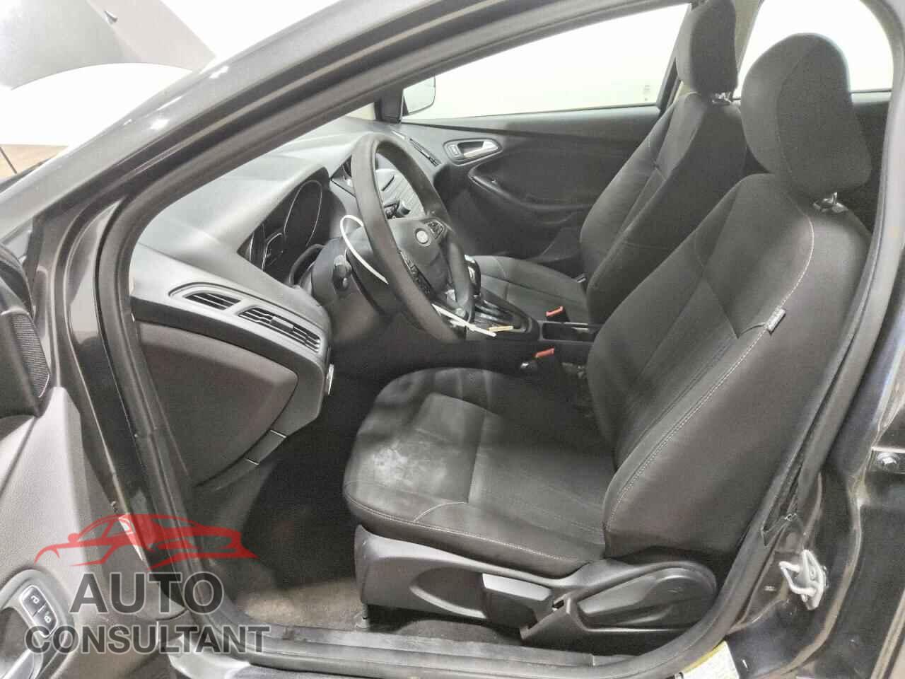 FORD FOCUS 2016 - 1FADP3K28GL213712