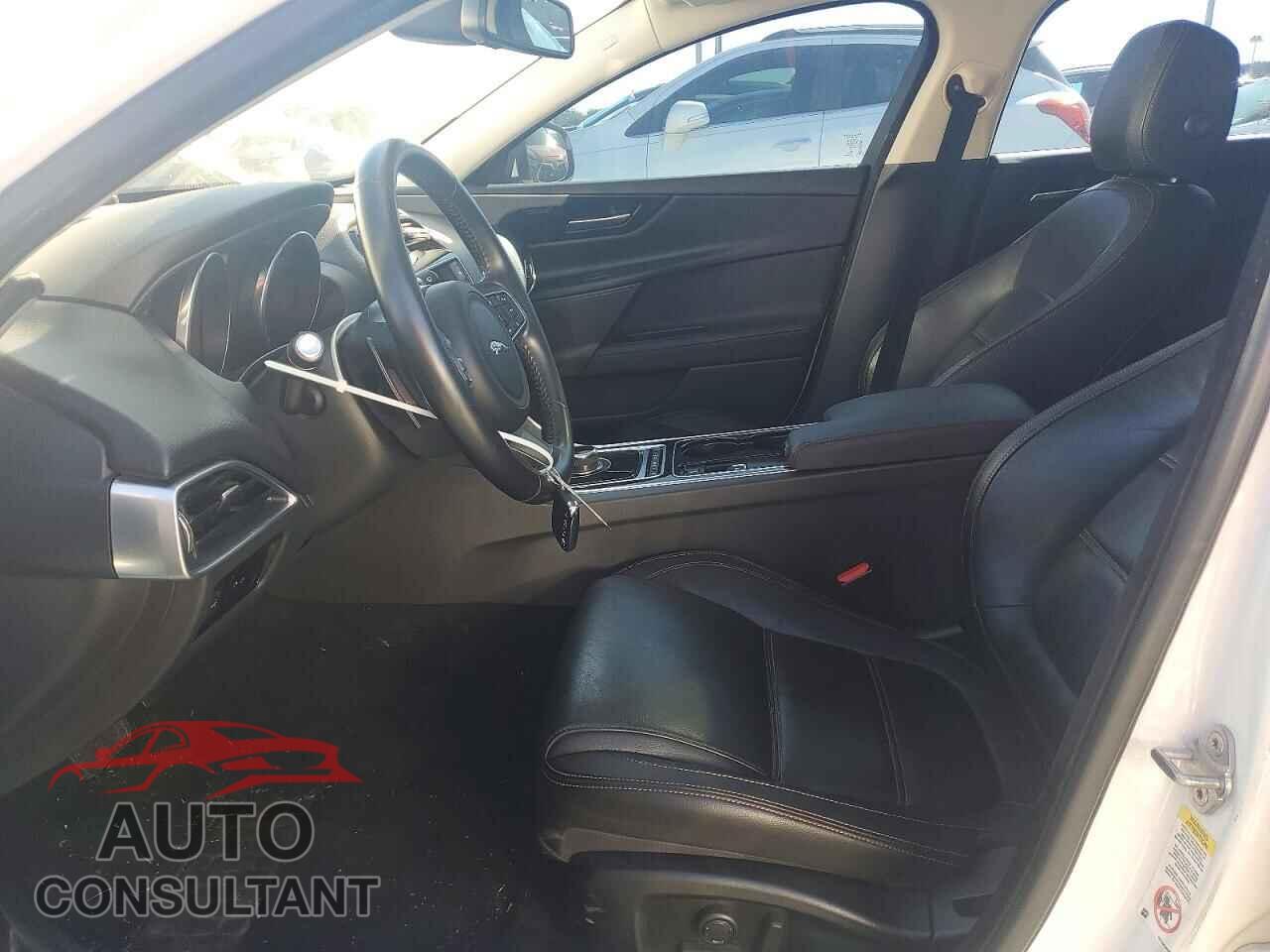 JAGUAR XE 2017 - SAJAE4BN5HA968625