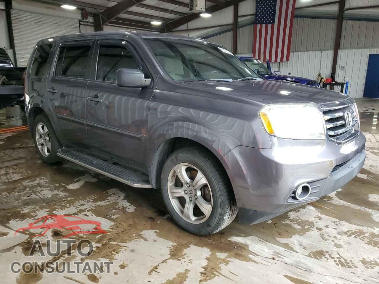 HONDA PILOT 2015 - 5FNYF4H43FB009849