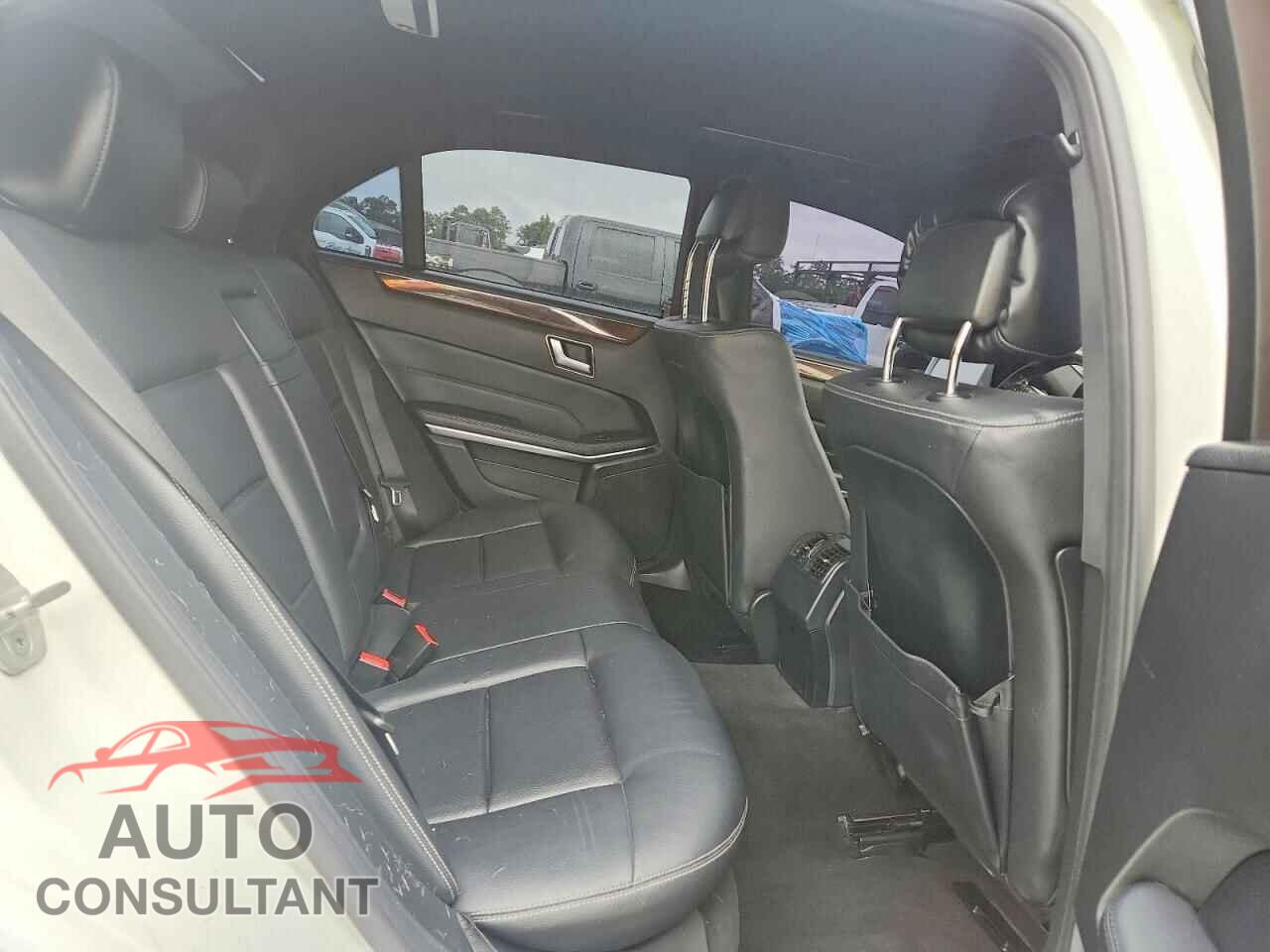 MERCEDES-BENZ E-CLASS 2014 - WDDHF5KB5EA800152