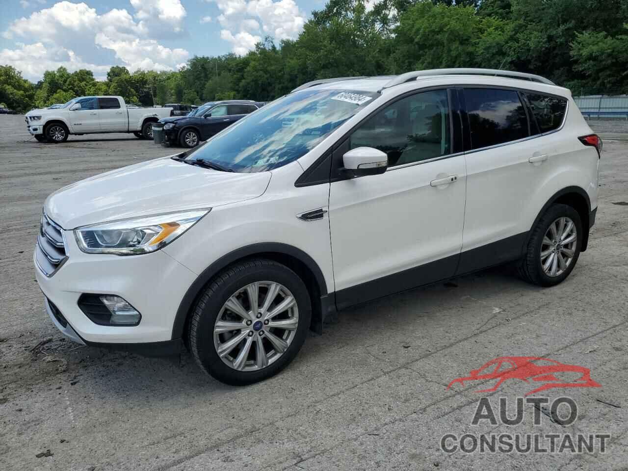 FORD ESCAPE 2017 - 1FMCU9J92HUF11325