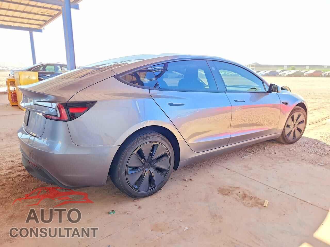 TESLA MODEL 3 2025 - 5YJ3E1EA2SF081058