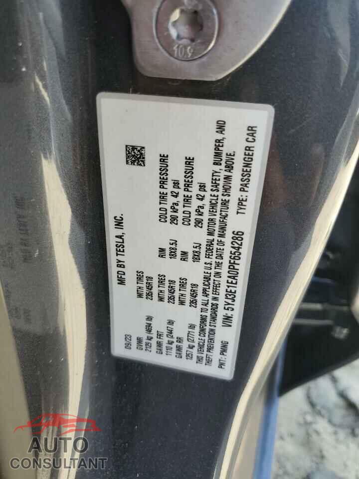 TESLA MODEL 3 2023 - 5YJ3E1EA0PF654286