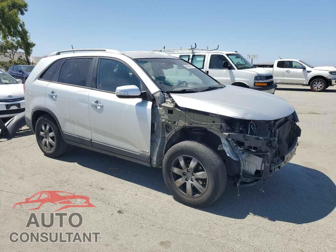 KIA SORENTO 2013 - 5XYKTDA69DG409771