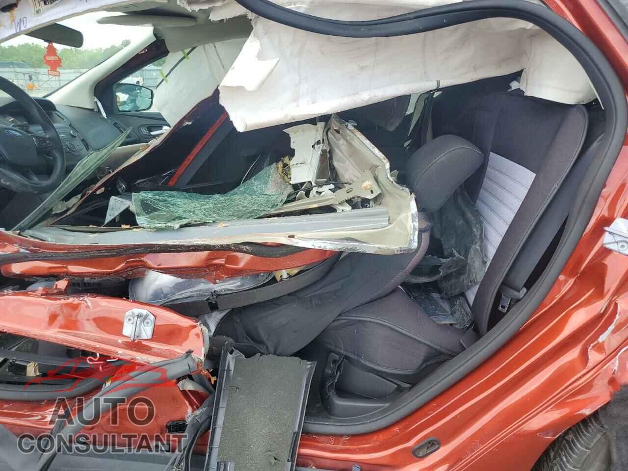 FORD FOCUS 2018 - 1FADP3F28JL238255