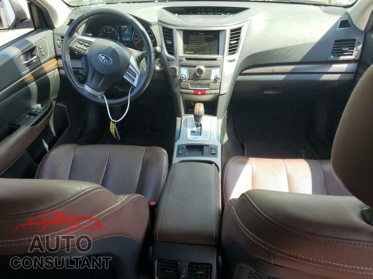 SUBARU OUTBACK 2014 - 4S4BRBPC2E3317855