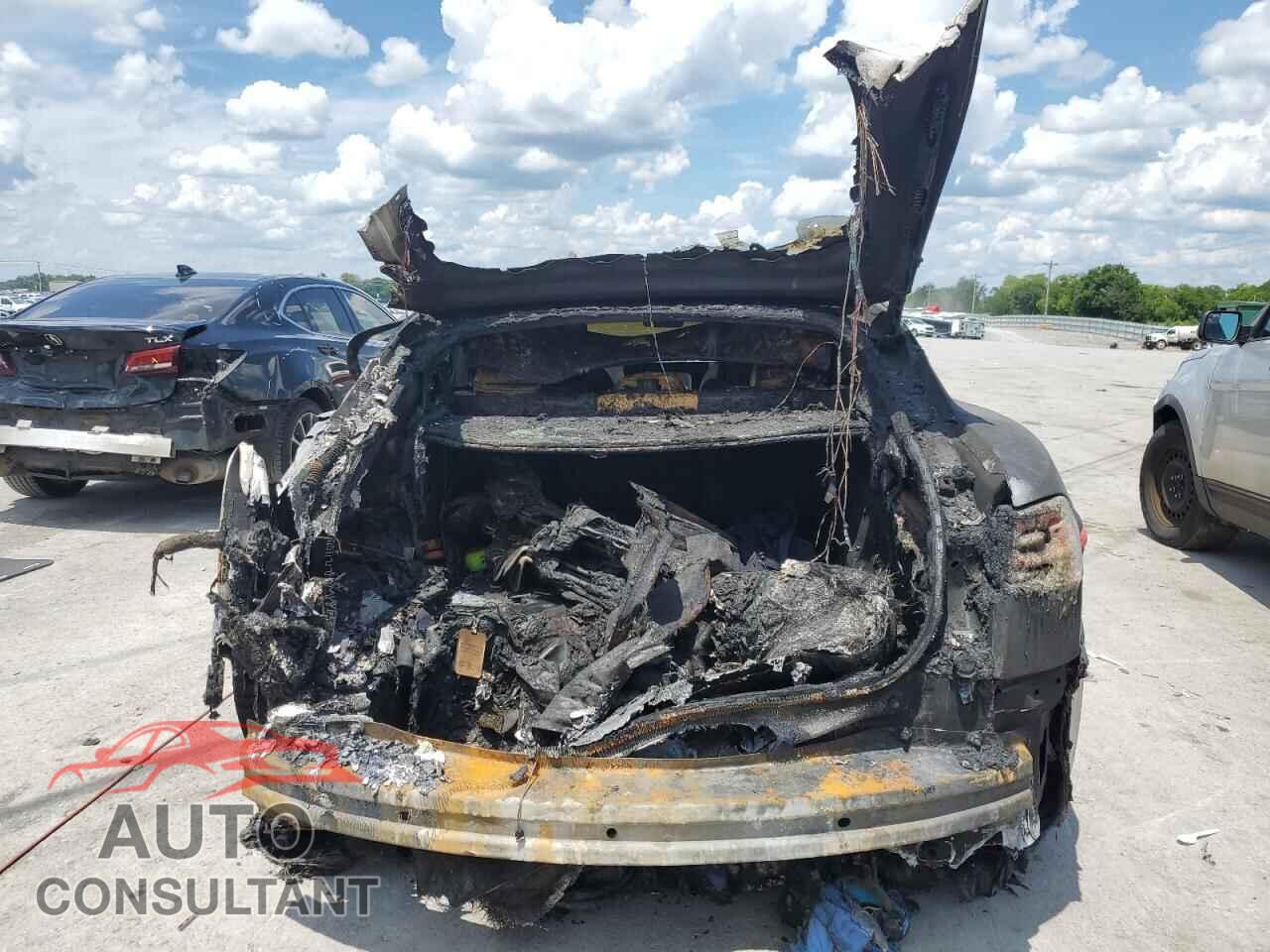 TESLA MODEL S 2022 - 5YJSA1E66NF480577