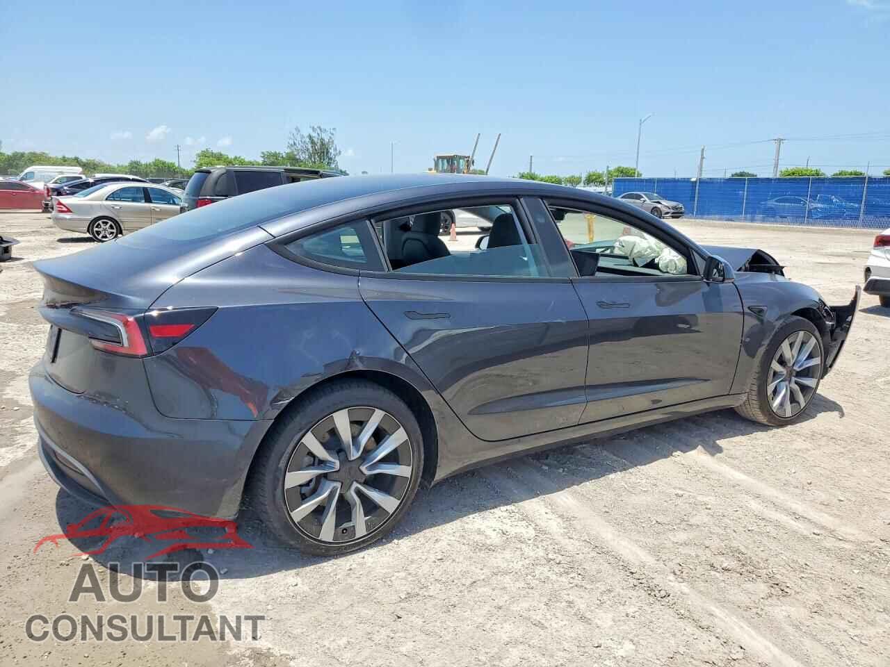 TESLA MODEL 3 2026 - 5YJ3E1EAXTF142318