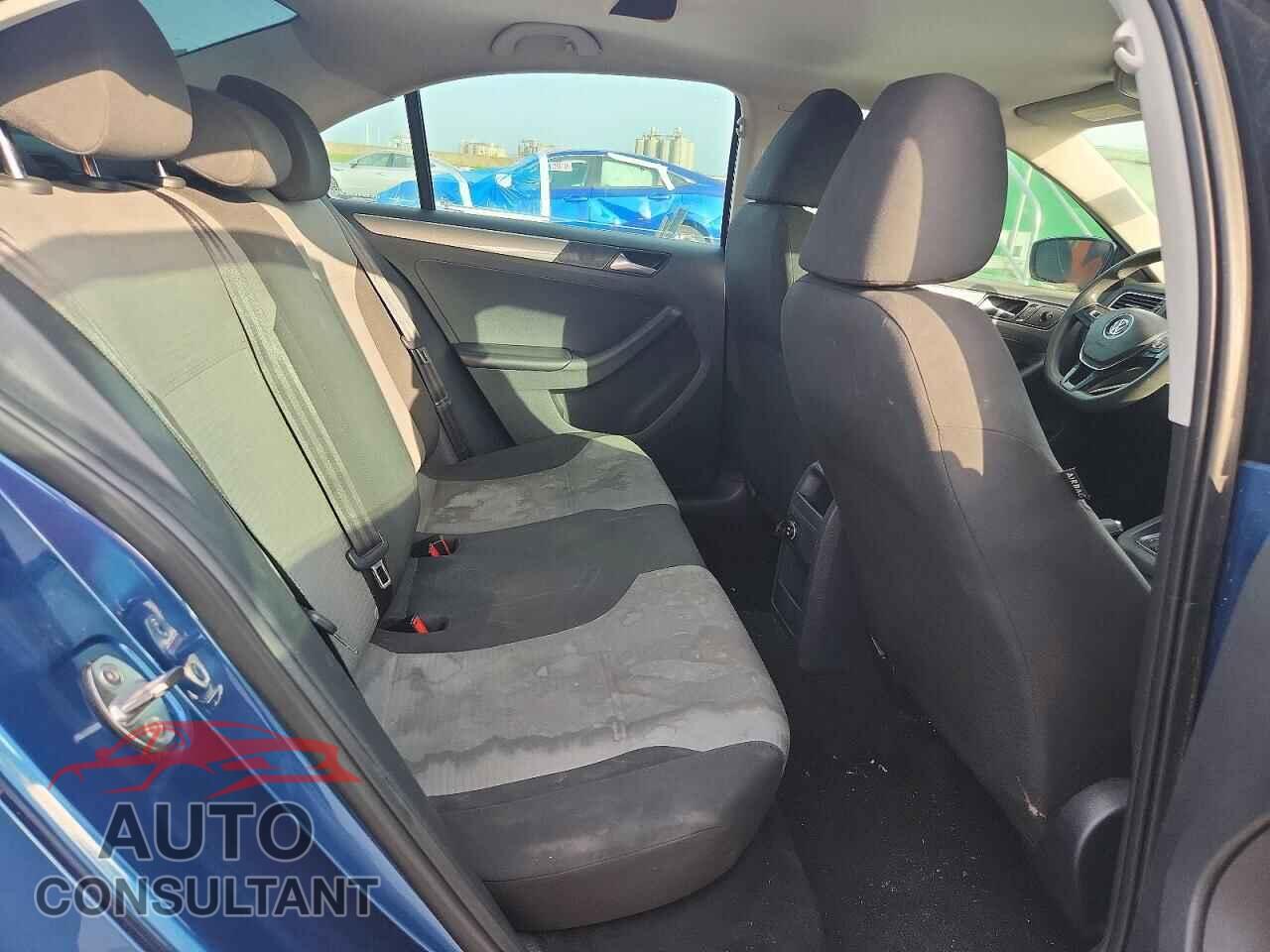 VOLKSWAGEN JETTA 2017 - 3VW2B7AJ0HM331329
