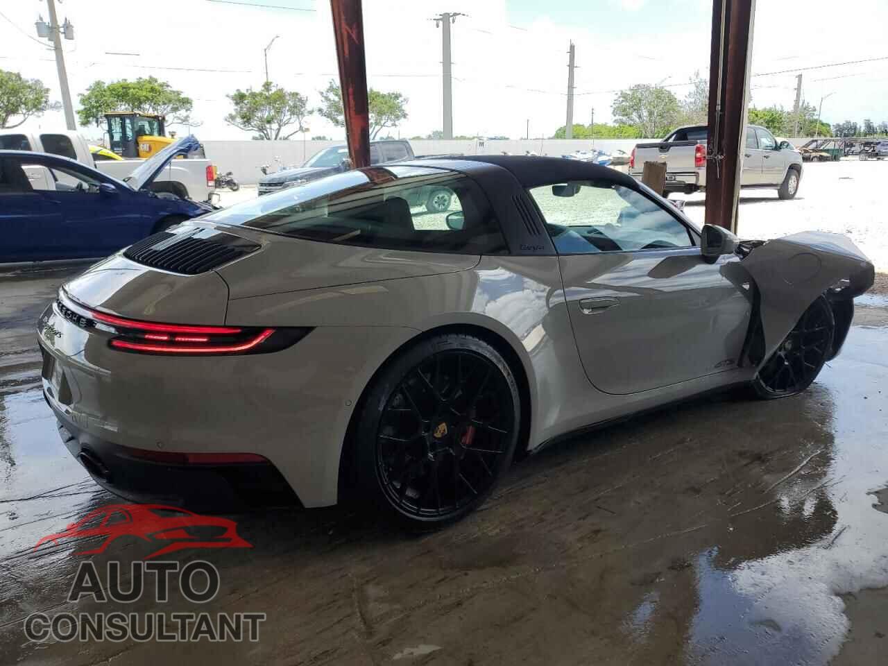 PORSCHE 911 2024 - WP0BB2A92RS234492