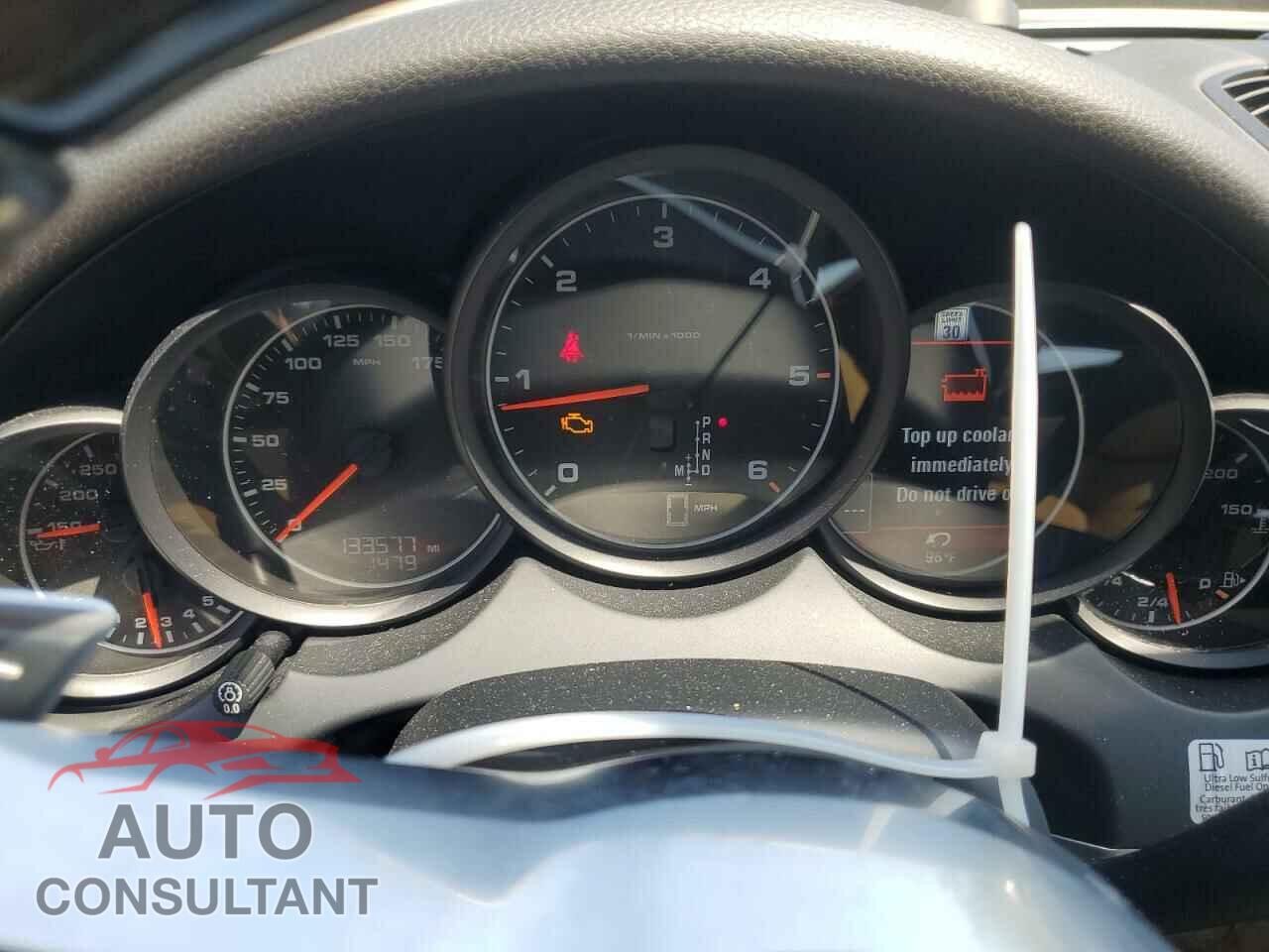 PORSCHE CAYENNE 2015 - WP1AF2A25FLA33323