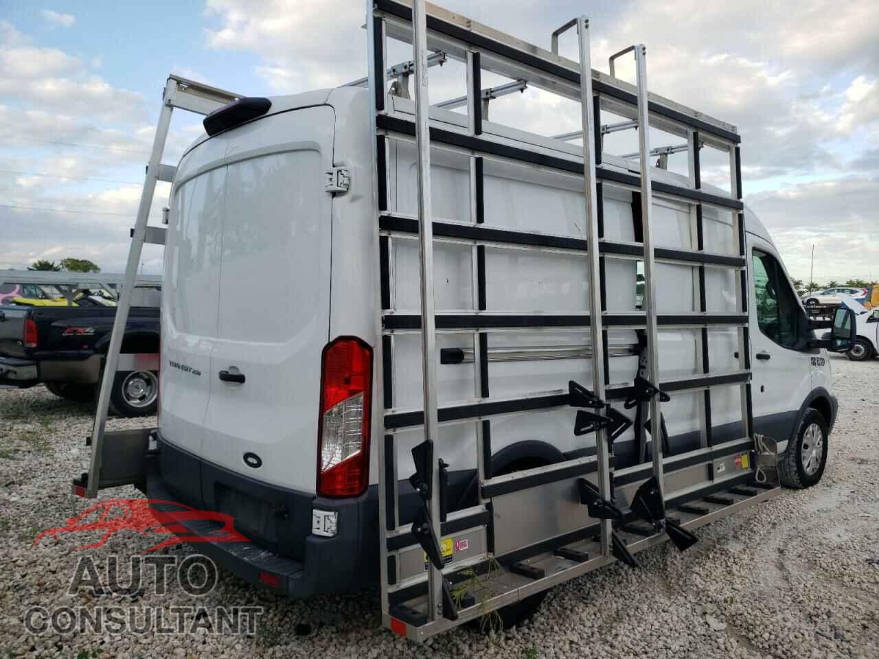 FORD TRANSIT 2018 - 1FTYR2CM2JKA55008