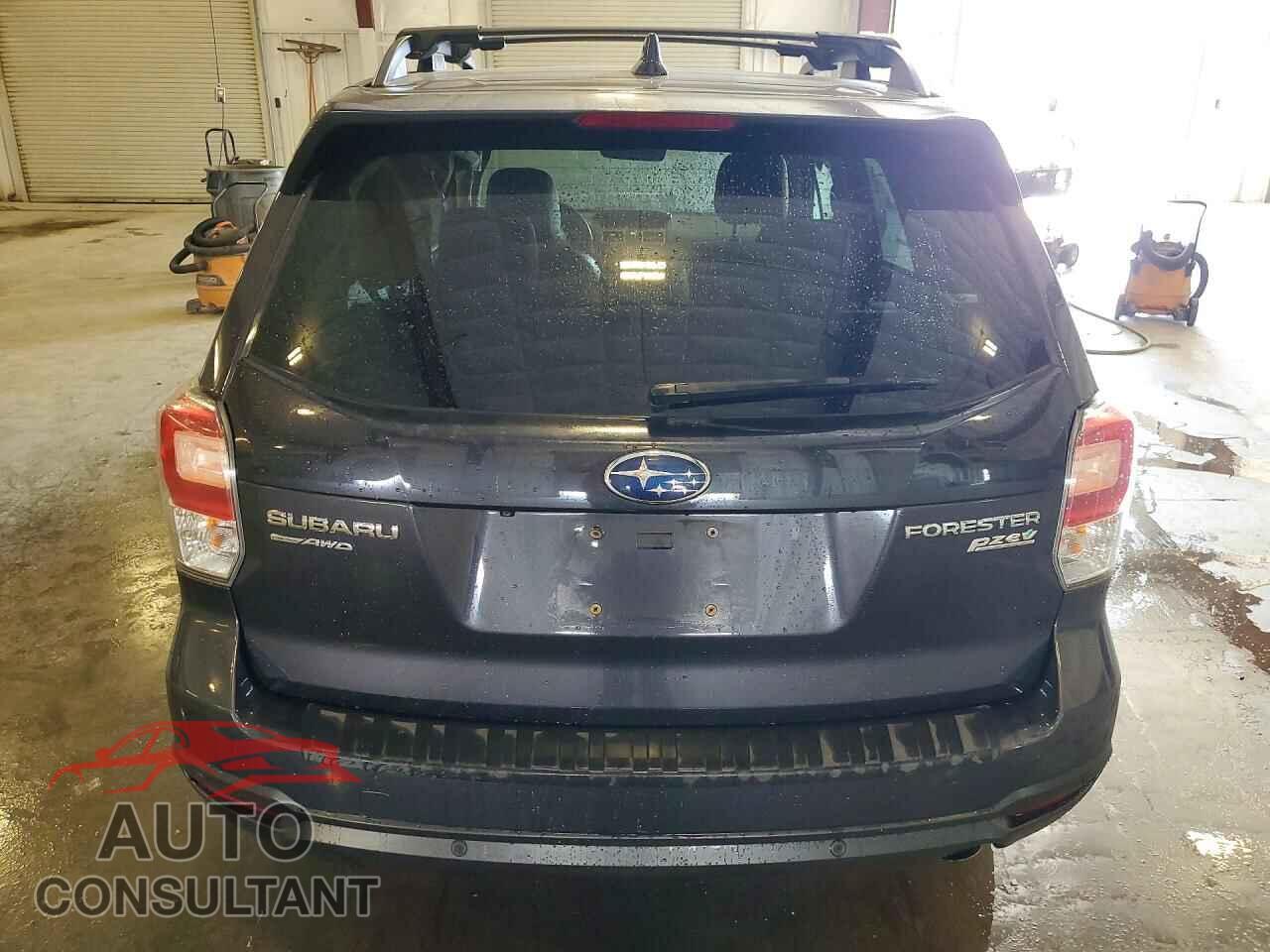 SUBARU FORESTER 2017 - JF2SJAWC5HH515944