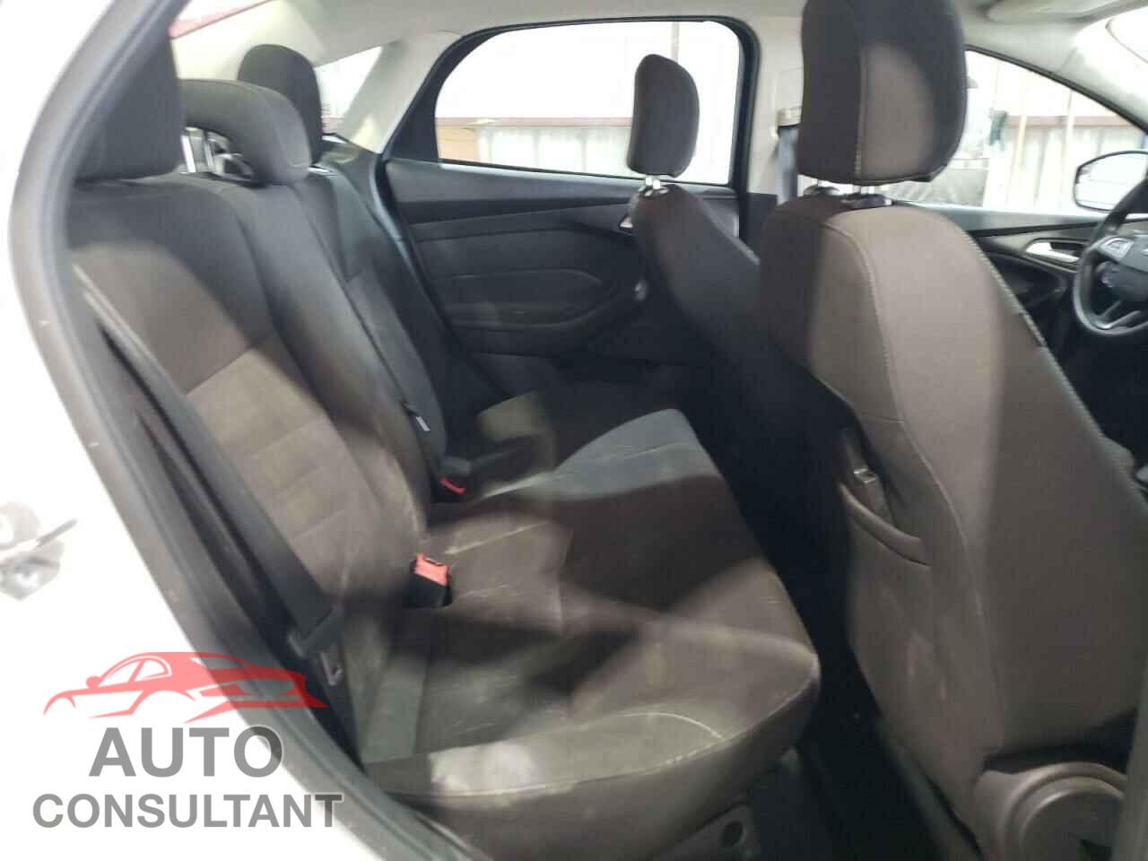 FORD FOCUS 2015 - 1FADP3F22FL250067