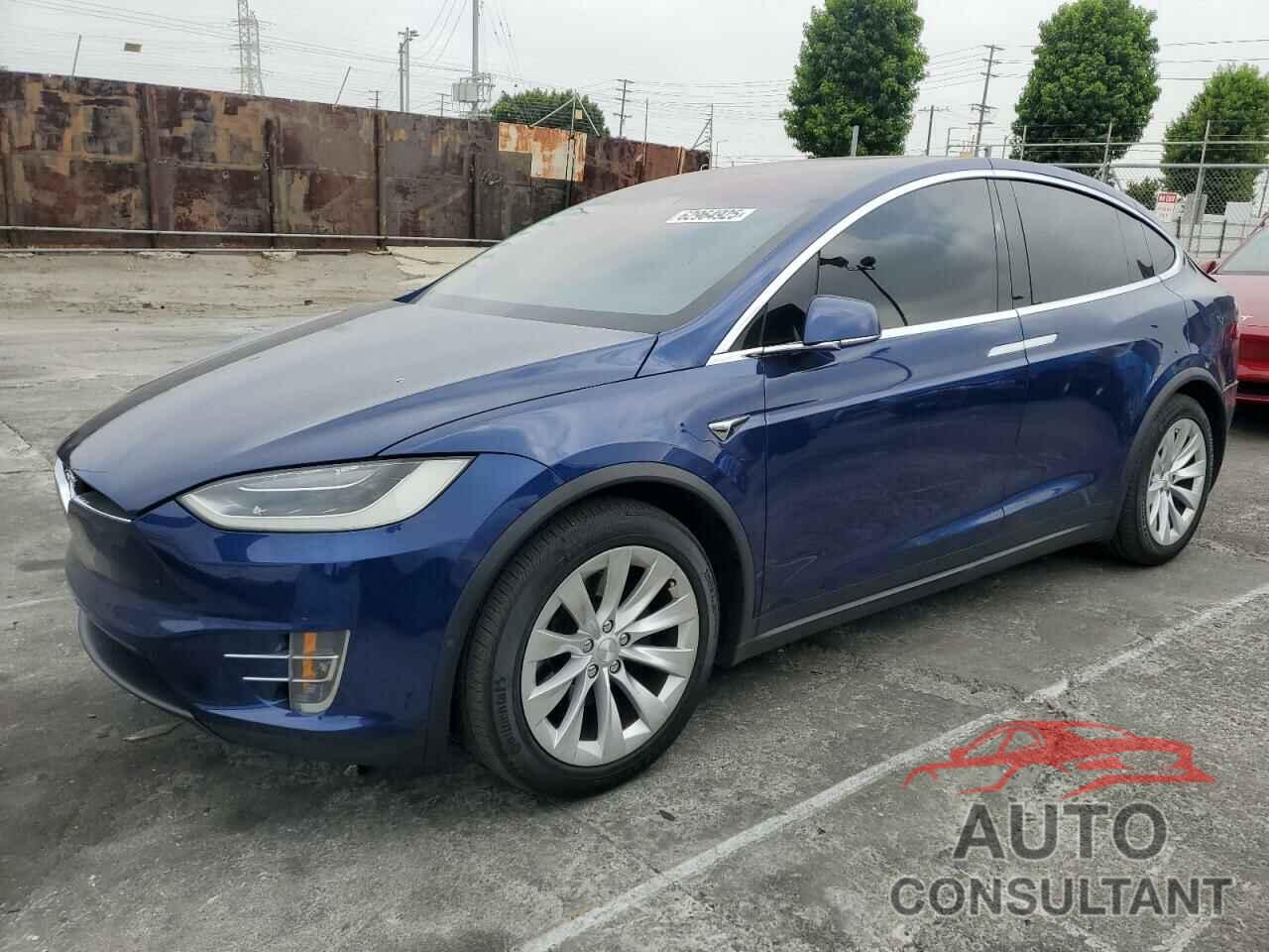TESLA MODEL X 2018 - 5YJXCAE25JF141137