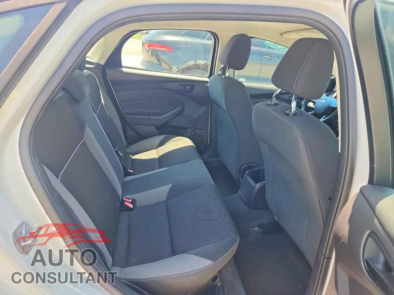 FORD FOCUS 2014 - 1FADP3E20EL320908
