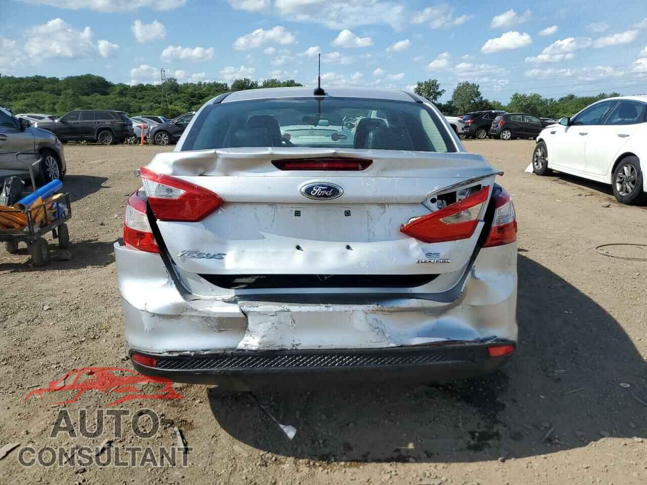 FORD FOCUS 2014 - 1FADP3F22EL207007