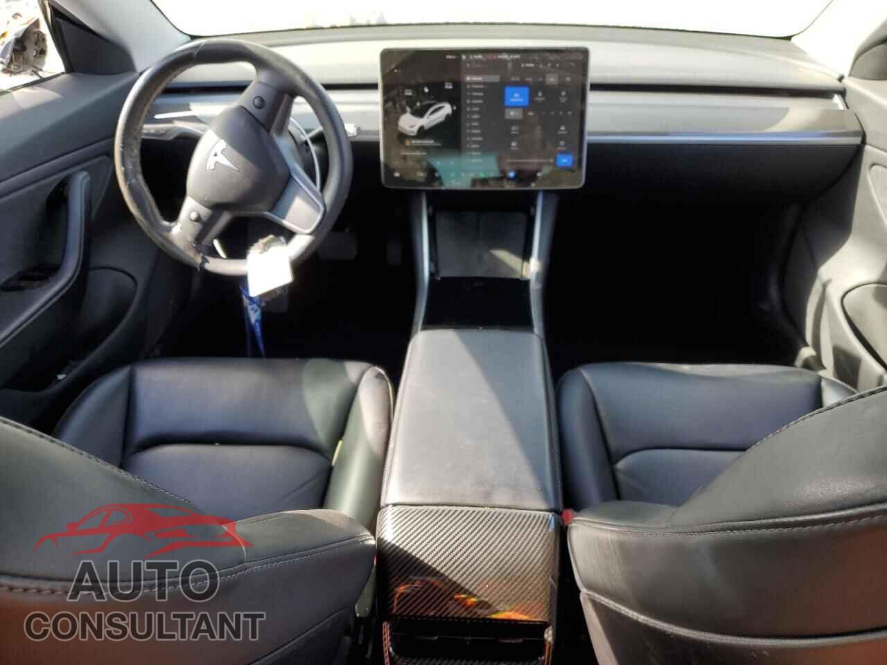 TESLA MODEL 3 2019 - 5YJ3E1EA3KF483543