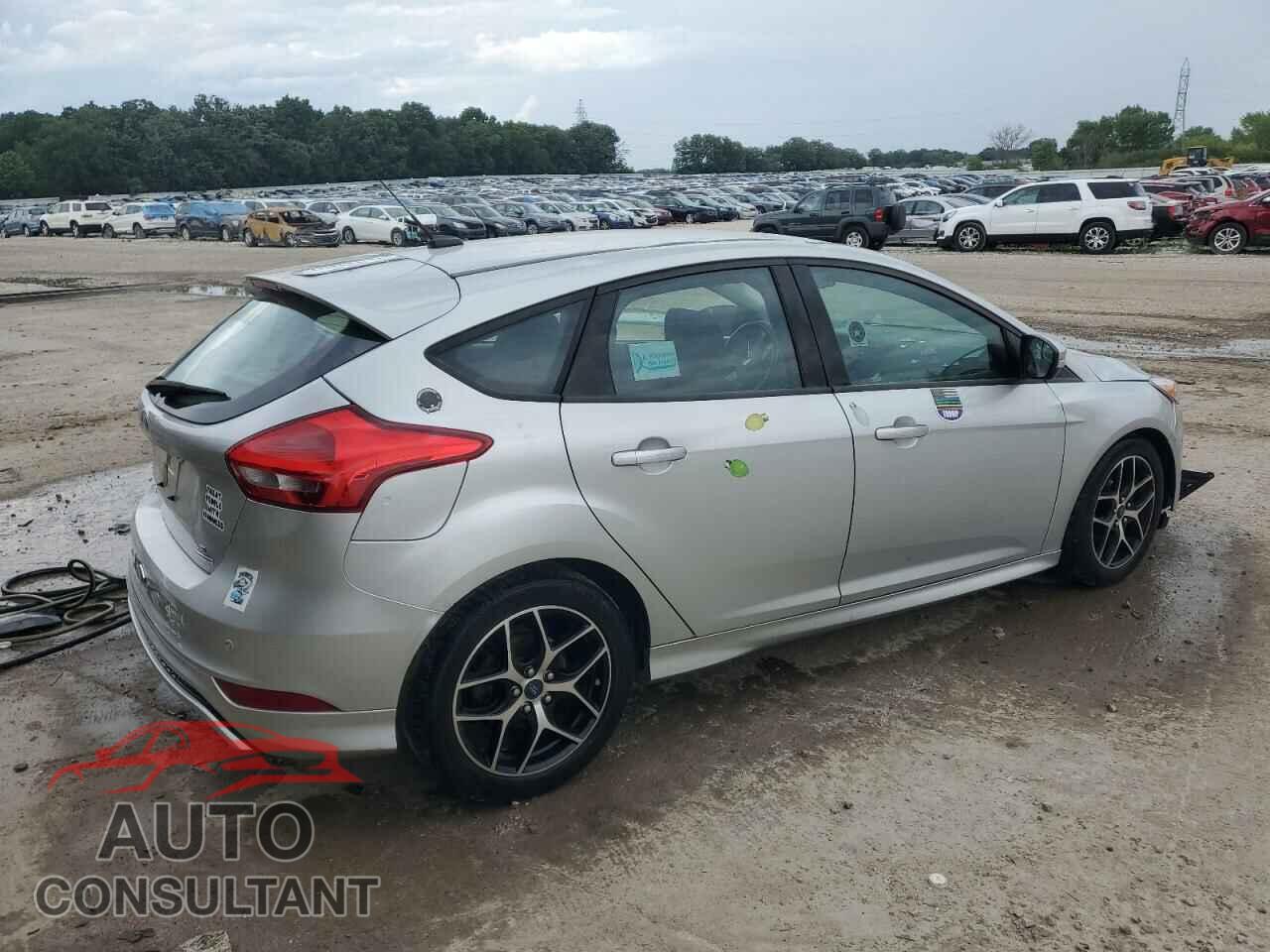 FORD FOCUS 2015 - 1FADP3K25FL360861