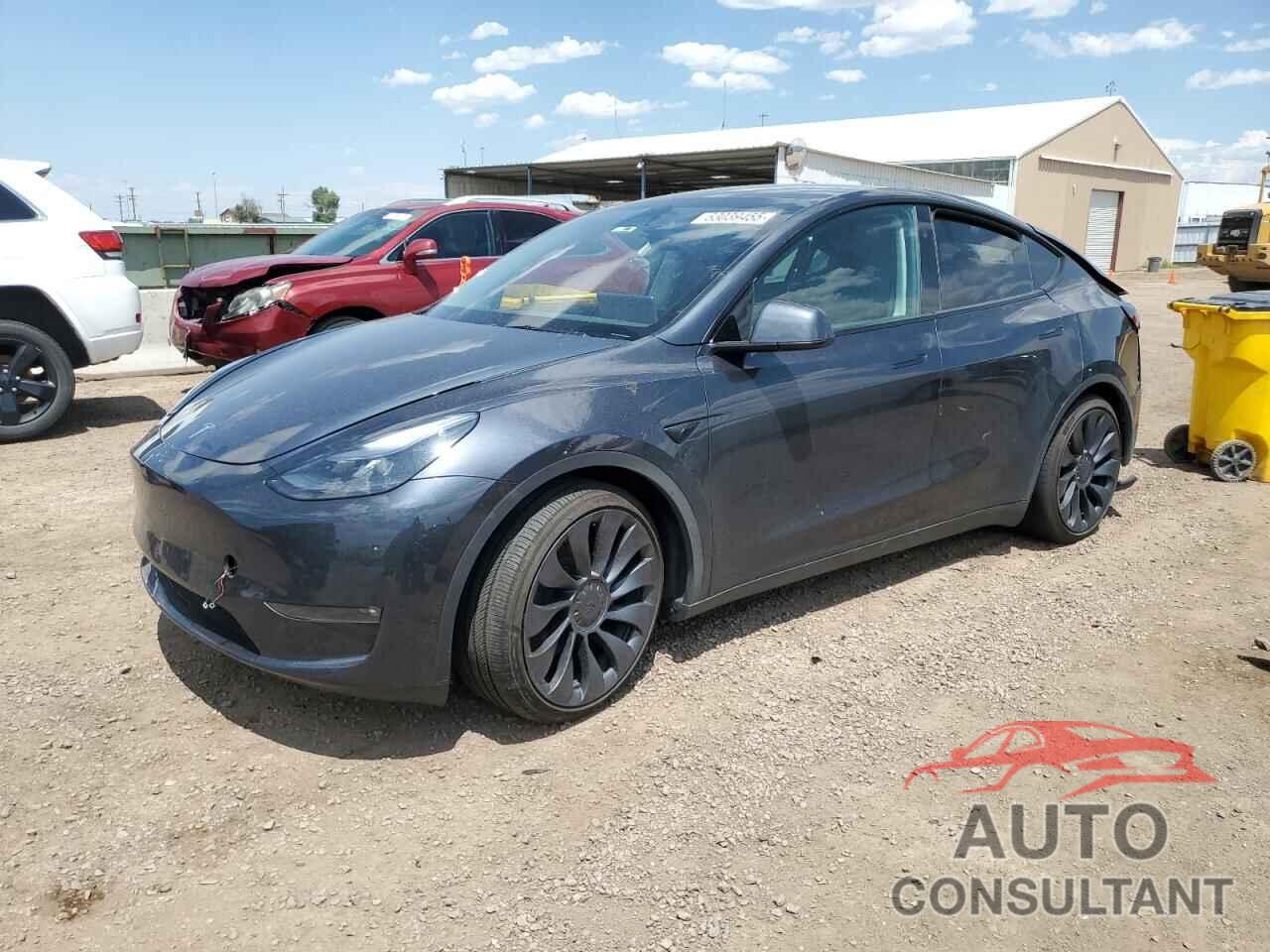 TESLA MODEL Y 2025 - 7SAYGDEF2SF300326