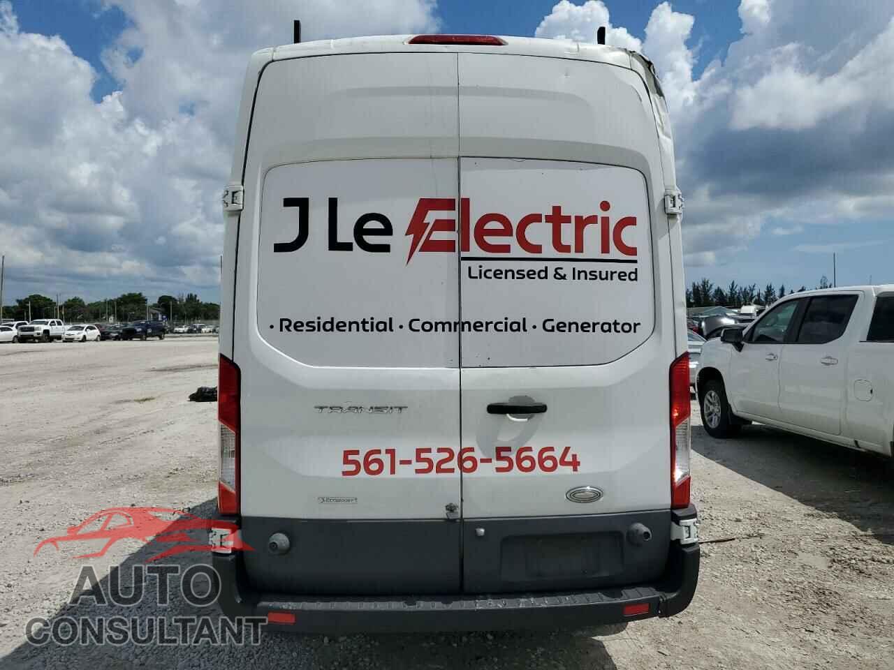 FORD TRANSIT 2015 - 1FTNR2XG9FKA25521