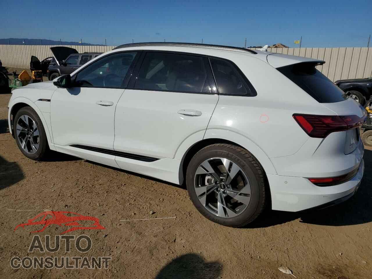 AUDI E-TRON 2022 - WA1AAAGE6NB023829