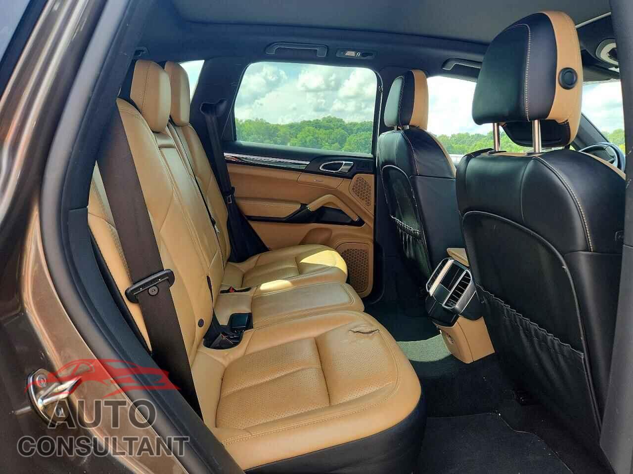 PORSCHE CAYENNE 2015 - WP1AF2A25FLA31488
