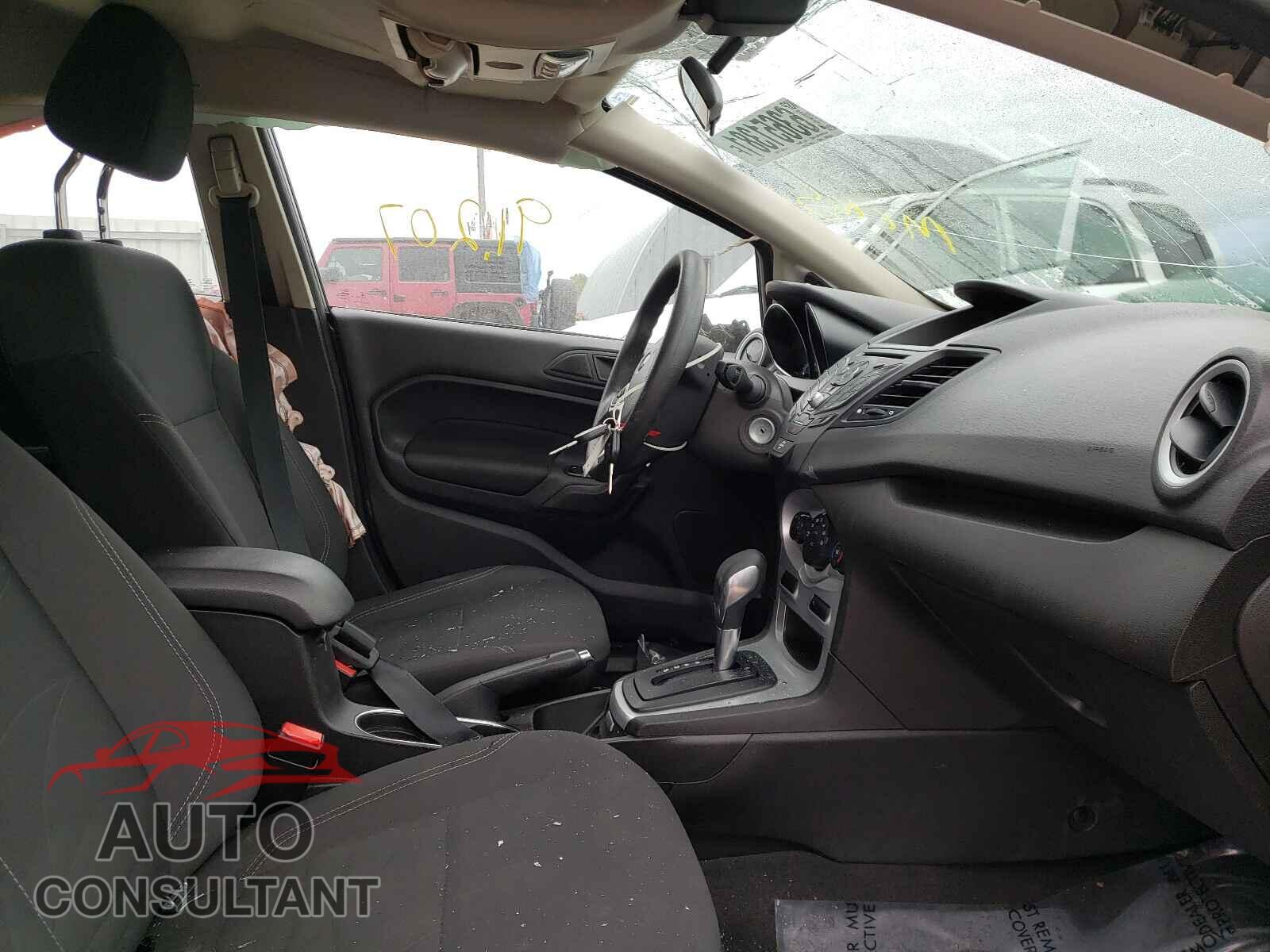 FORD FIESTA 2018 - 3FADP4EJ5JM114697