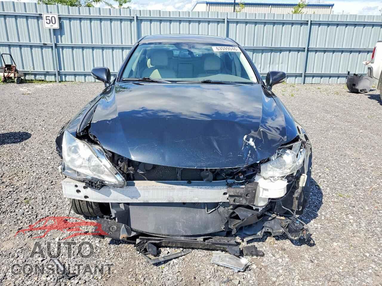LEXUS IS 2012 - JTHCF5C2XC5059519