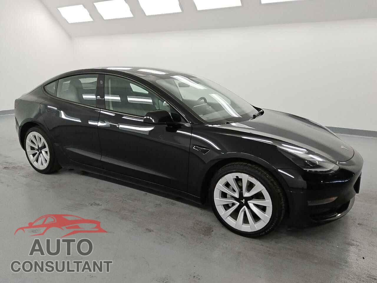TESLA MODEL 3 2022 - 5YJ3E1EA0NF372033