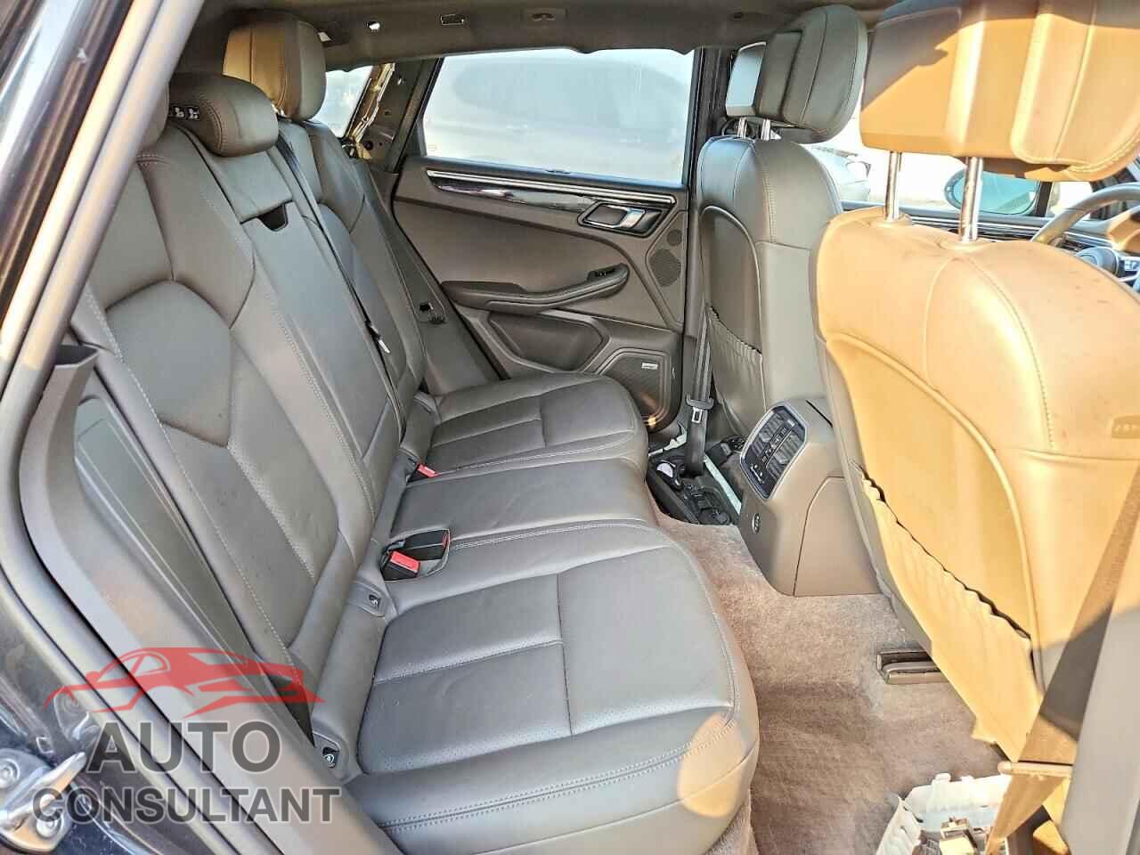 PORSCHE MACAN 2019 - WP1AB2A57KLB31205