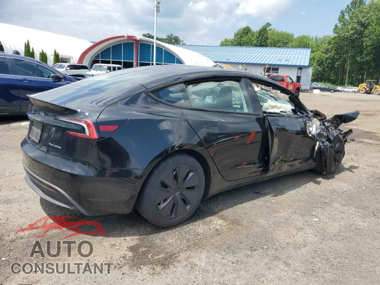 TESLA MODEL 3 2025 - 5YJ3E1EBXSF915330