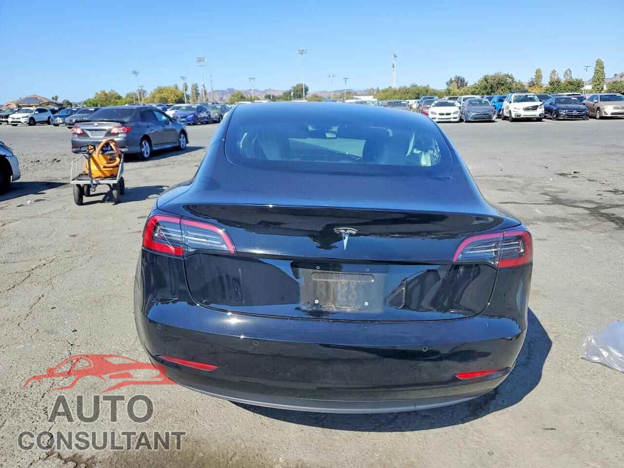 TESLA MODEL 3 2018 - 5YJ3E1EA2JF075856