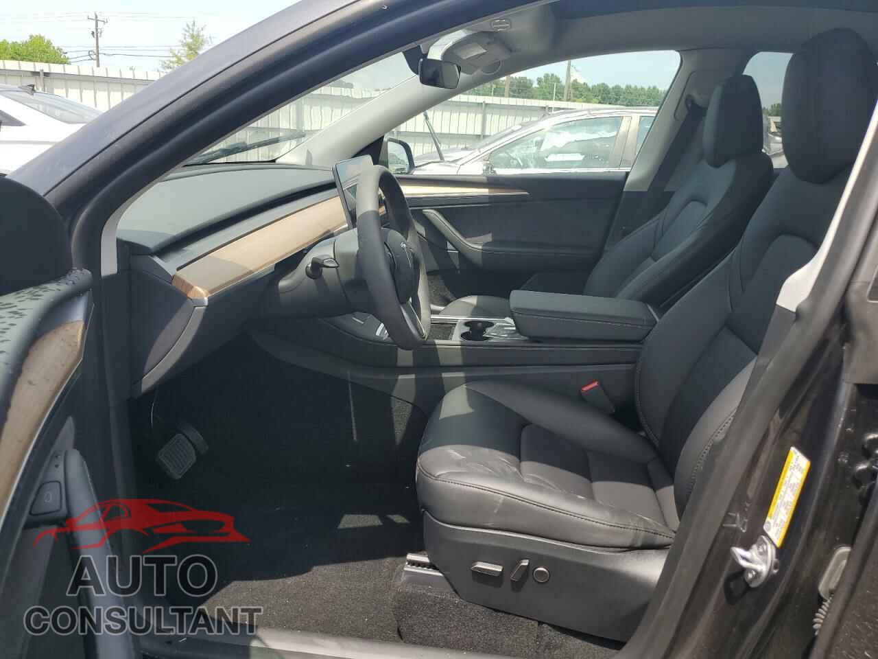 TESLA MODEL Y 2024 - 7SAYGDED1RF016470