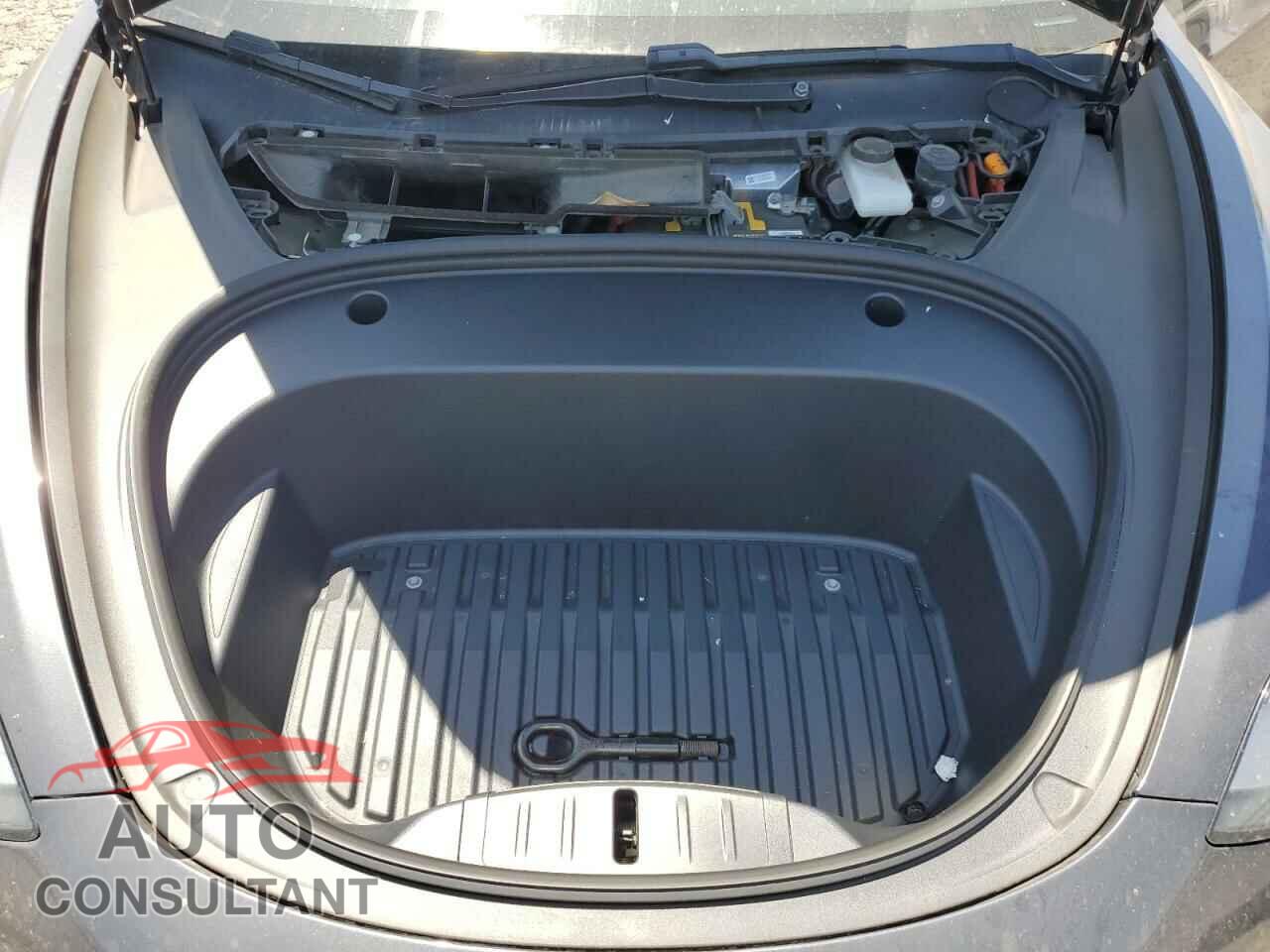 TESLA MODEL 3 2018 - 5YJ3E1EA6JF168864