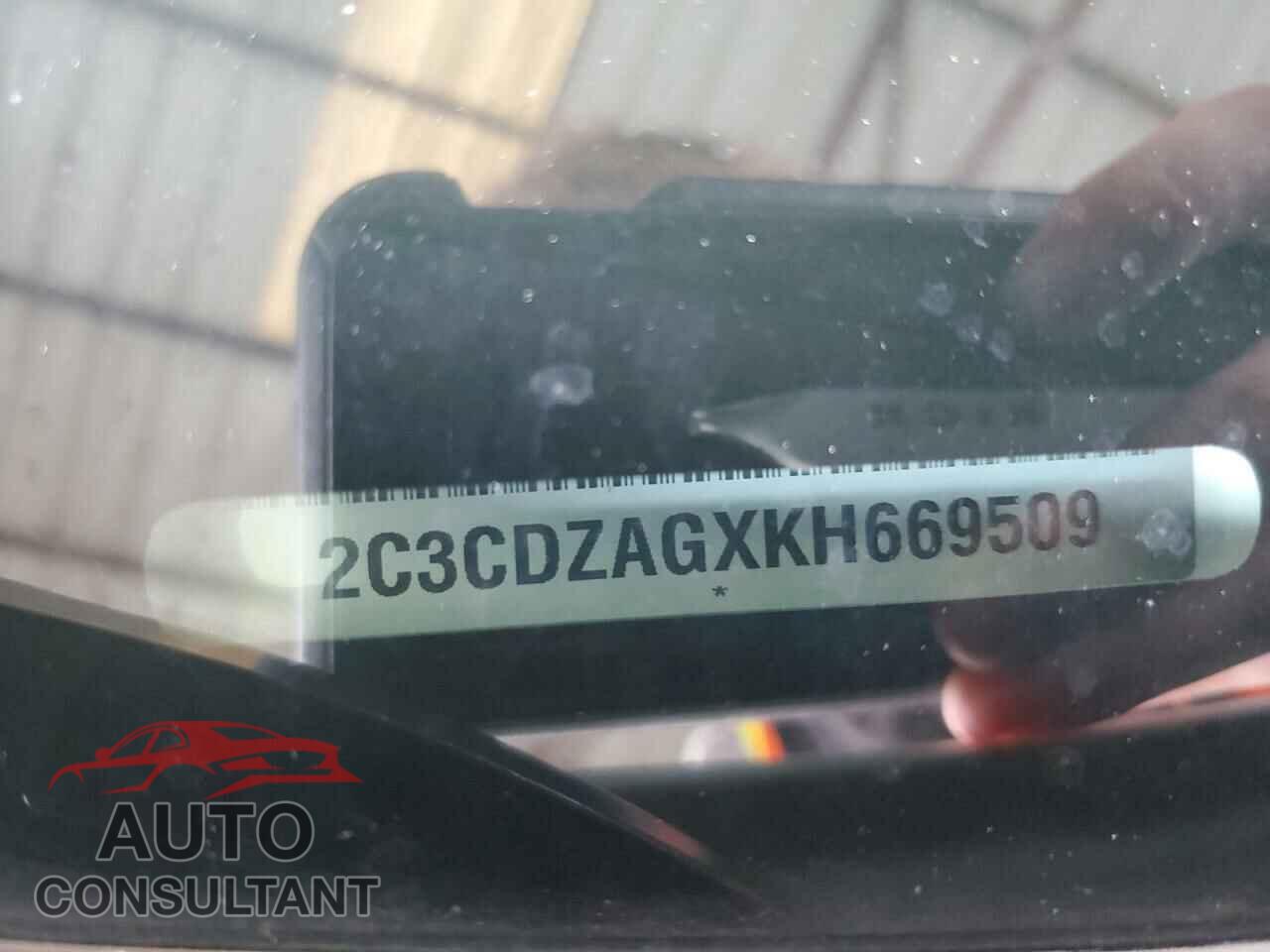 DODGE CHALLENGER 2019 - 2C3CDZAGXKH669509