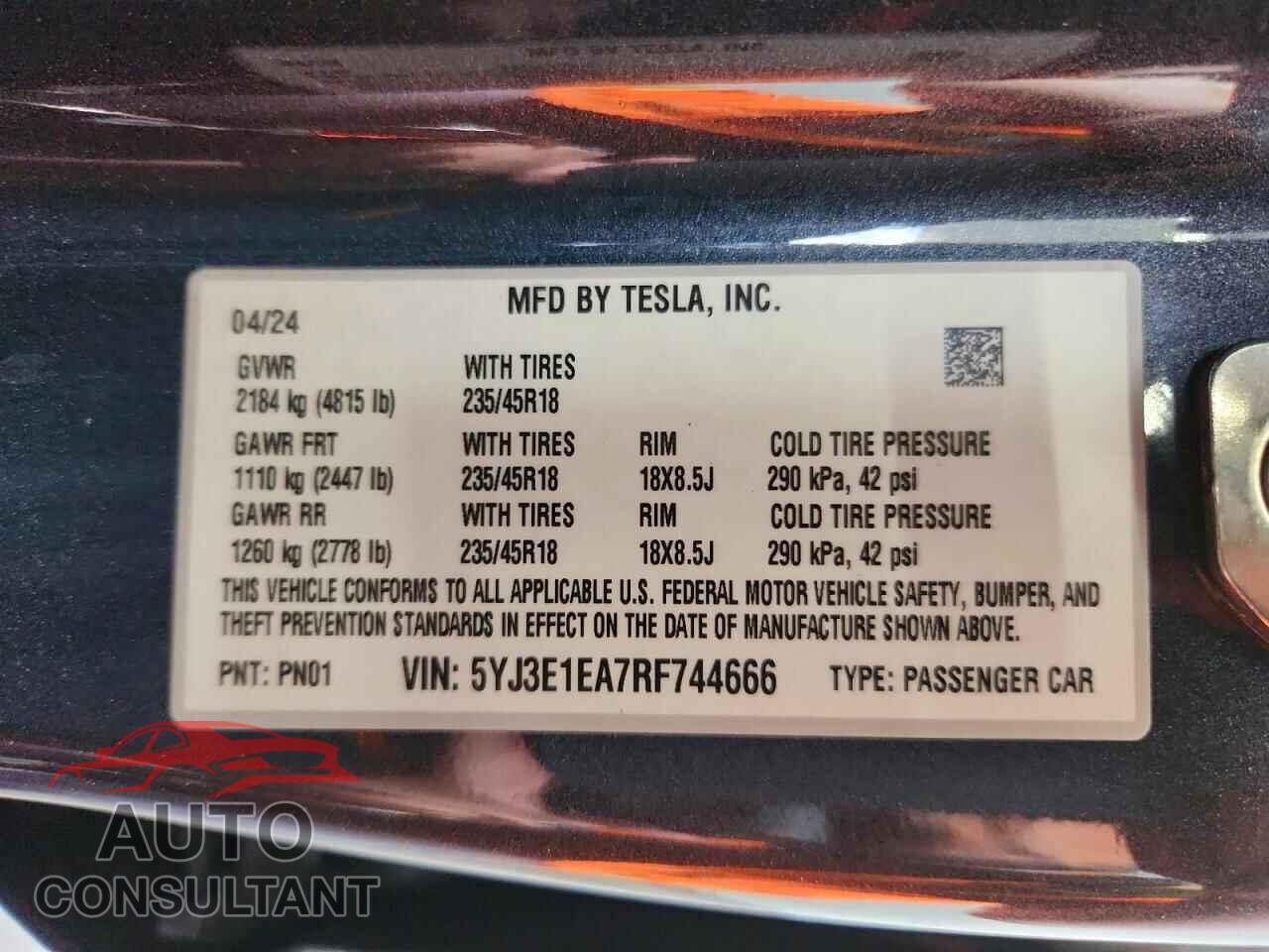 TESLA MODEL 3 2024 - 5YJ3E1EA7RF744666