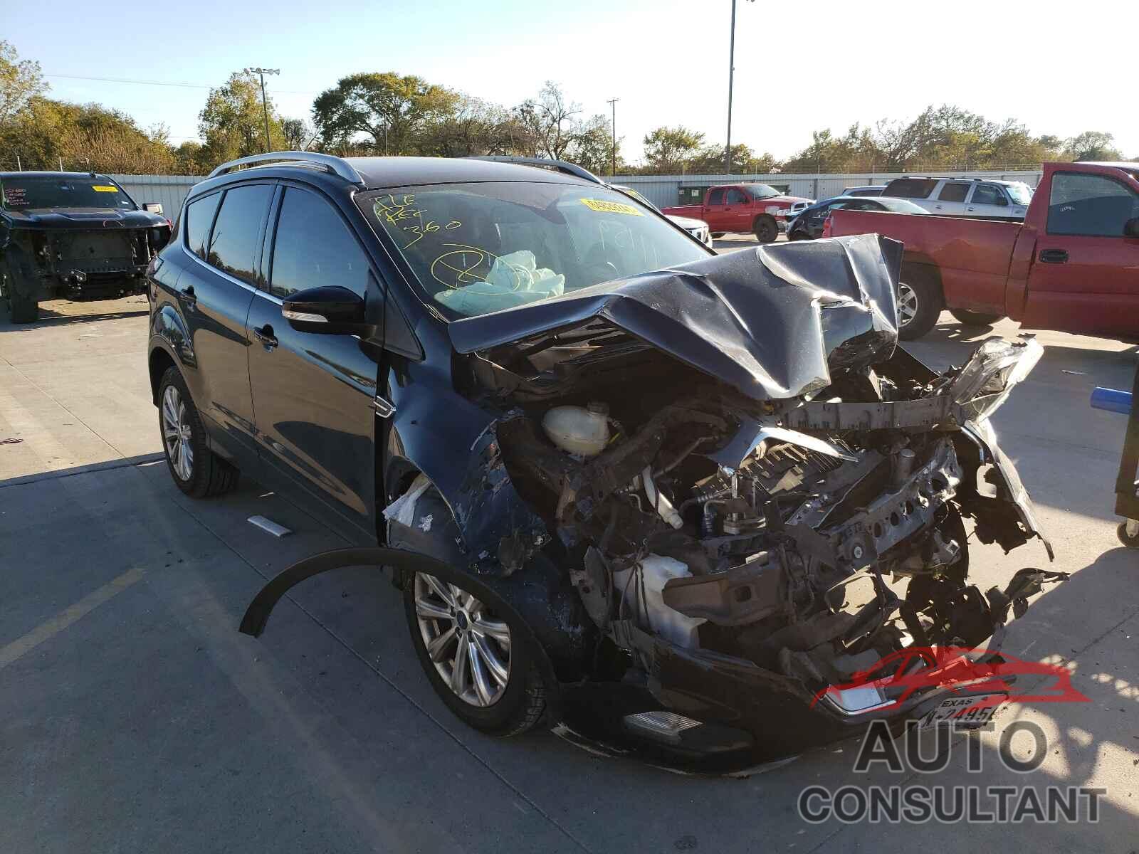 FORD ESCAPE 2017 - 1FMCU0J92HUF10655