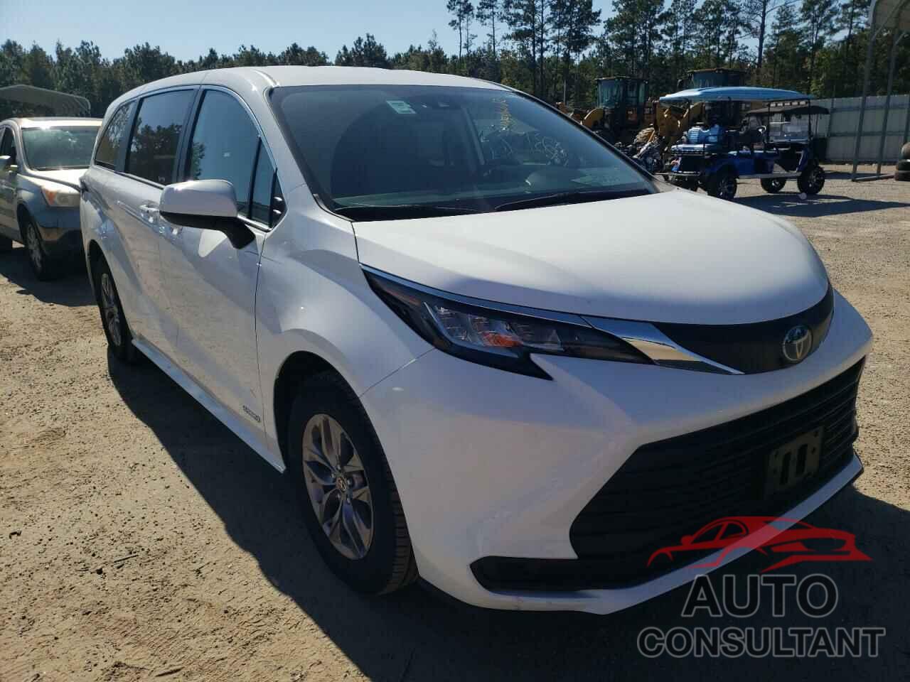 TOYOTA SIENNA 2021 - 5TDKRKEC8MS039256