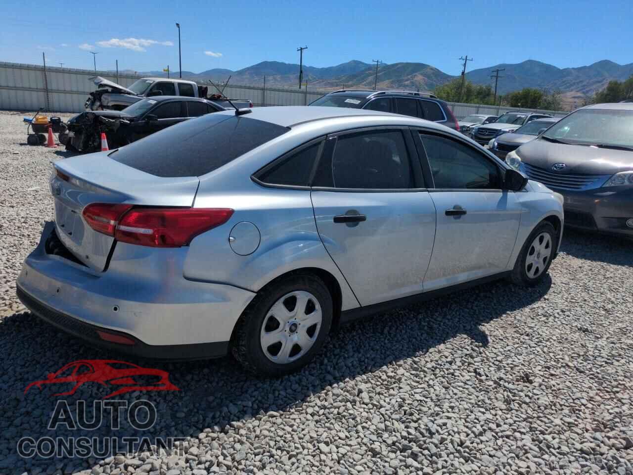 FORD FOCUS 2017 - 1FADP3E21HL263512