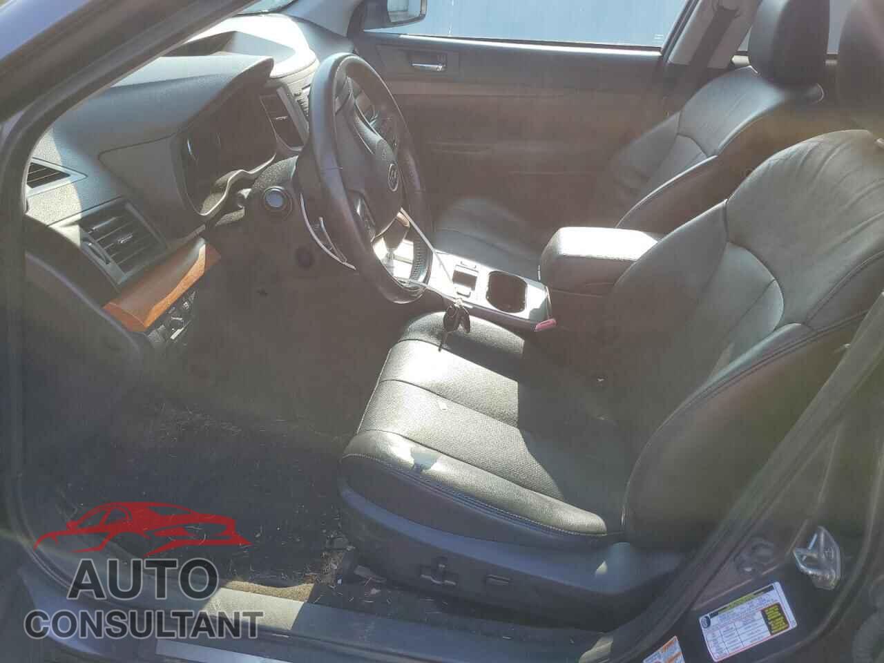 SUBARU OUTBACK 2013 - 4S4BRBKC4D3216421